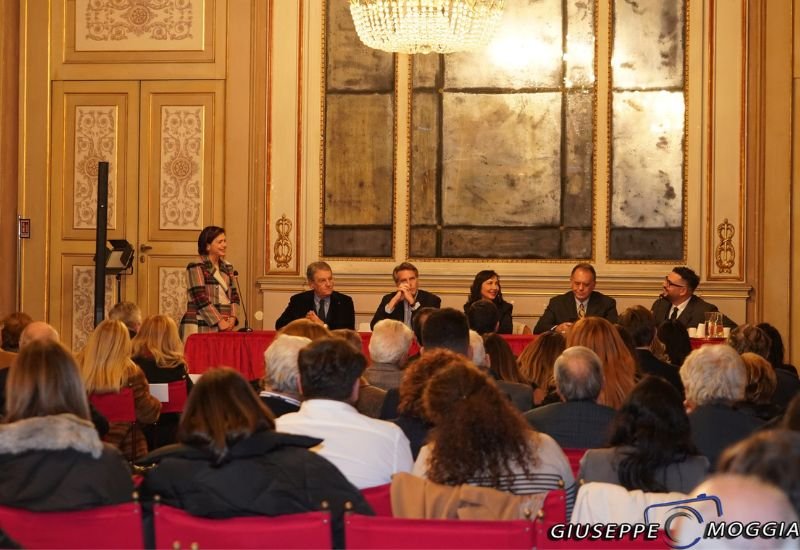 Celebrazione alla grandezza partenopea